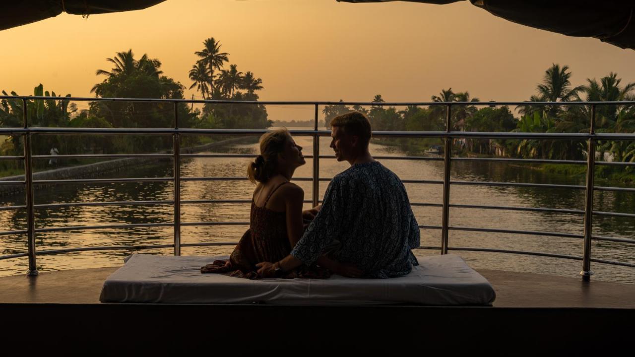 Kera Houseboats Alleppey Alappuzha Exteriör bild