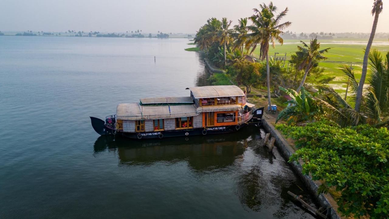 Kera Houseboats Alleppey Alappuzha Exteriör bild
