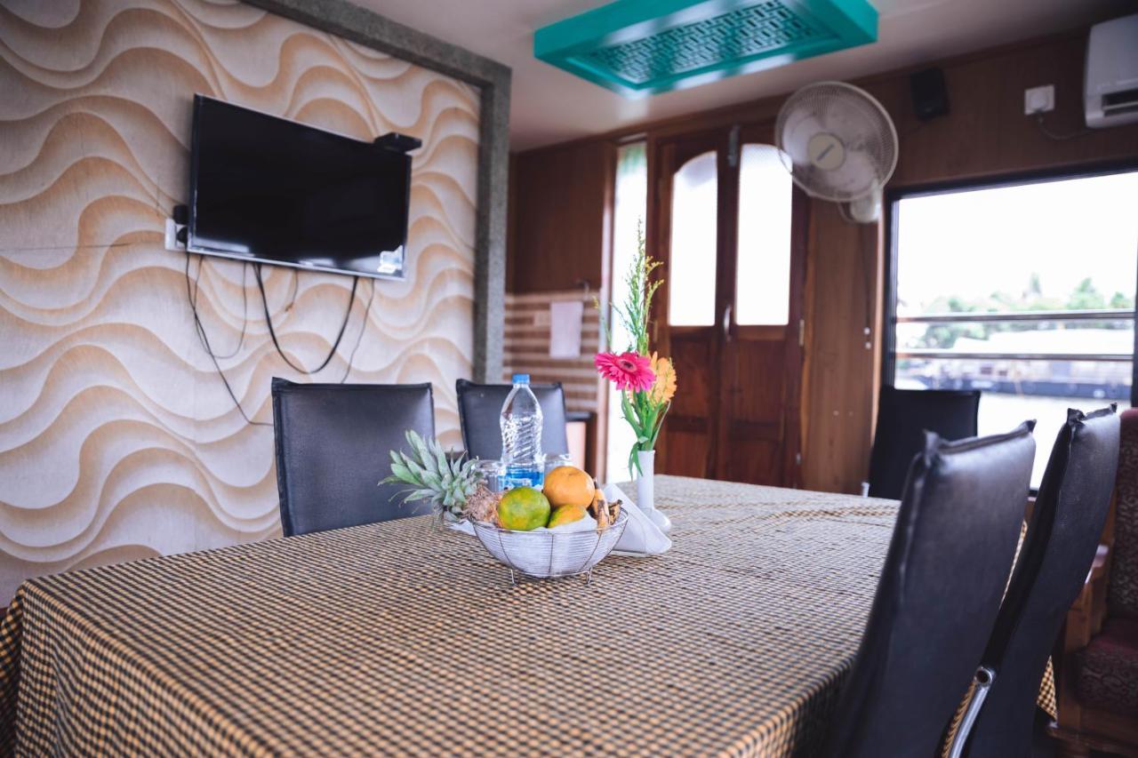 Kera Houseboats Alleppey Alappuzha Exteriör bild