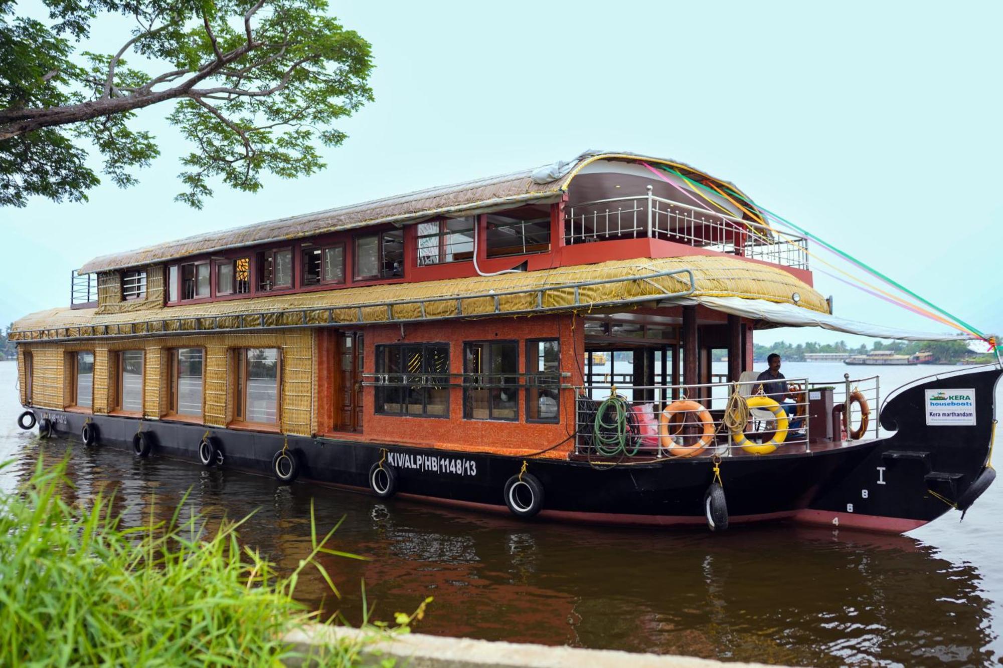 Kera Houseboats Alleppey Alappuzha Exteriör bild