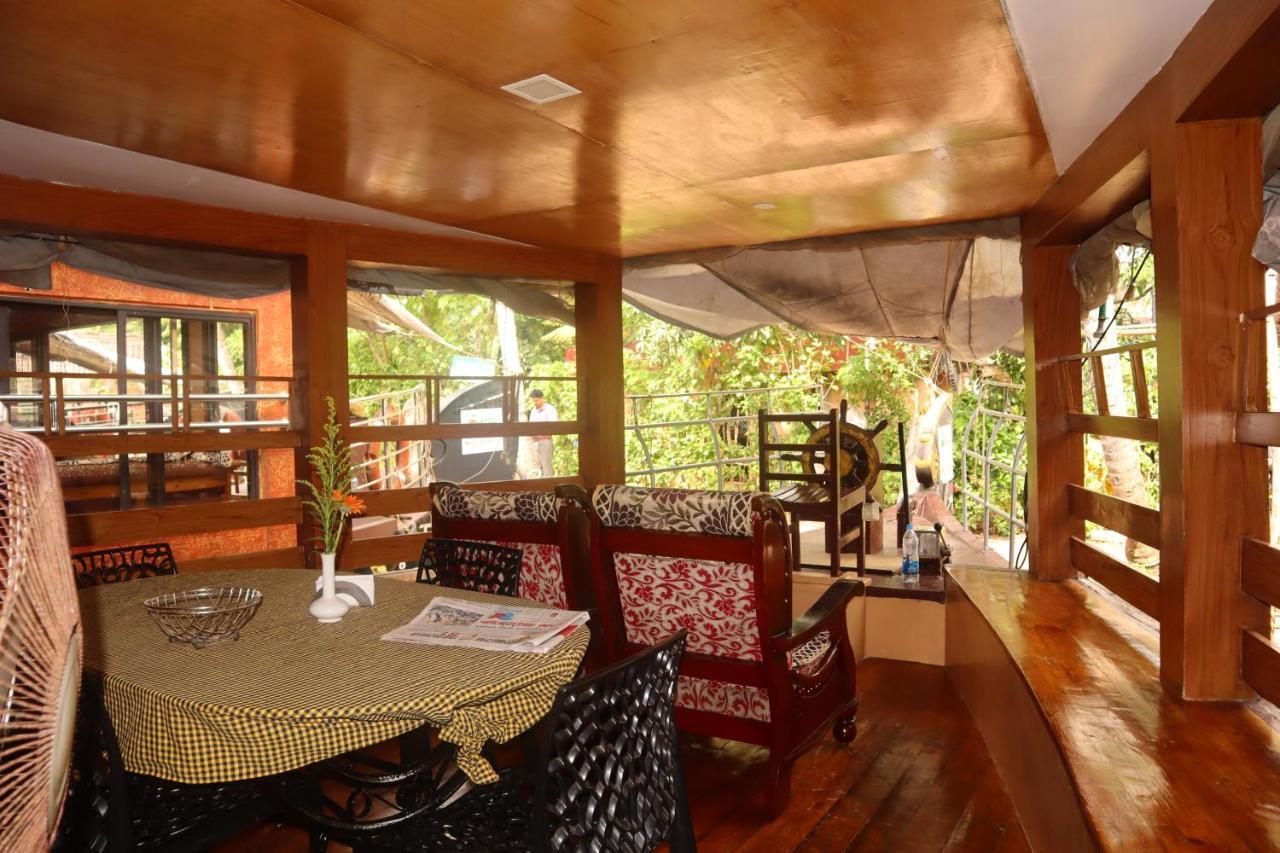 Kera Houseboats Alleppey Alappuzha Exteriör bild