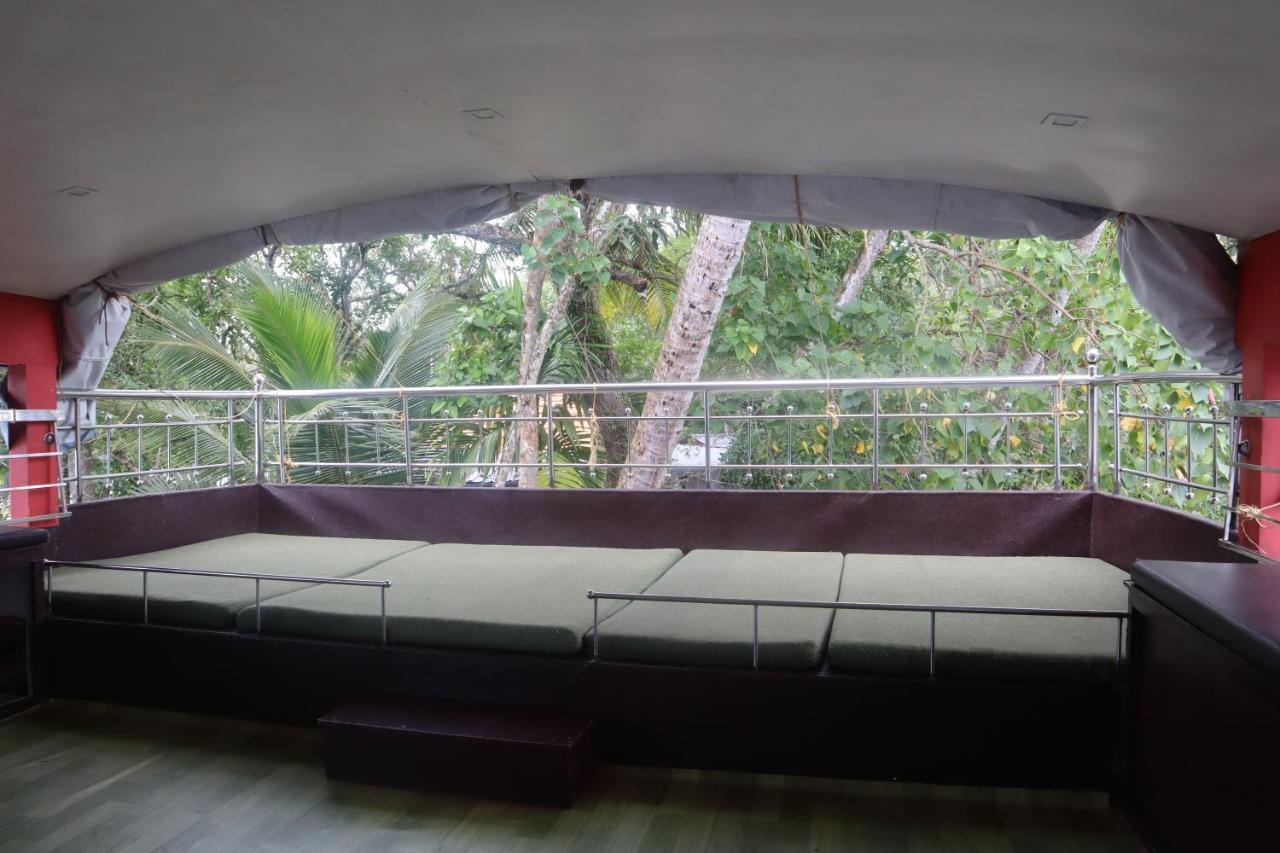 Kera Houseboats Alleppey Alappuzha Exteriör bild